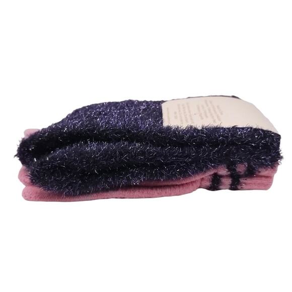 Marcus Adler Plush Gloves and Fuzzy Tinsel Boot Socks - Picture 4 of 5